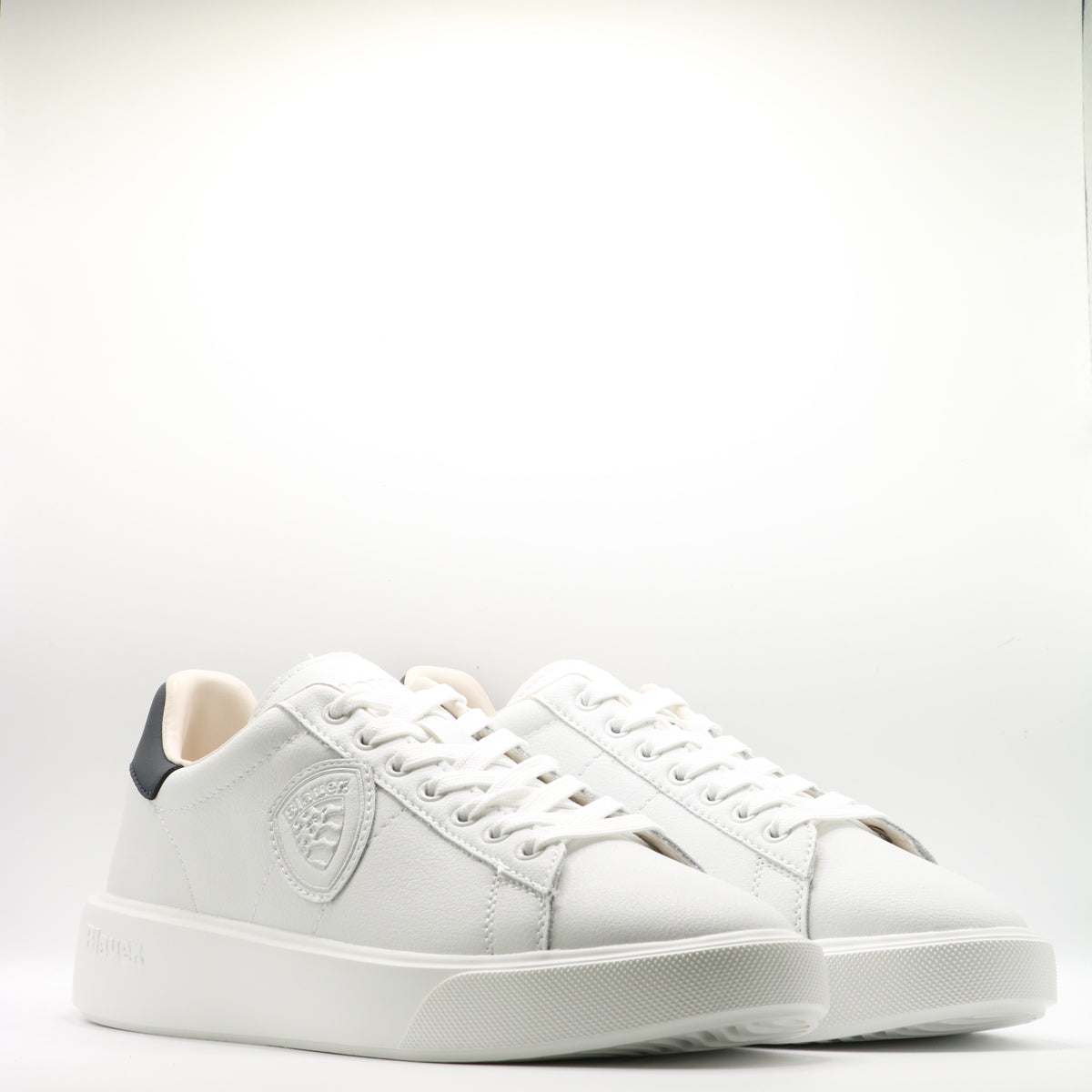 Blauer Sneakers White