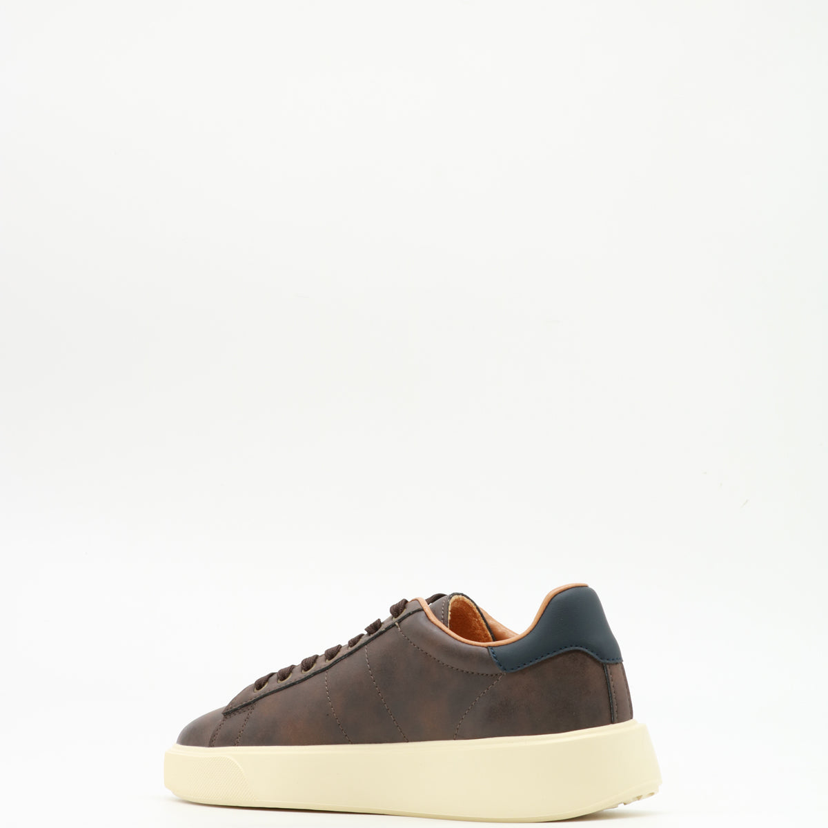 Blauer Sneakers Brown