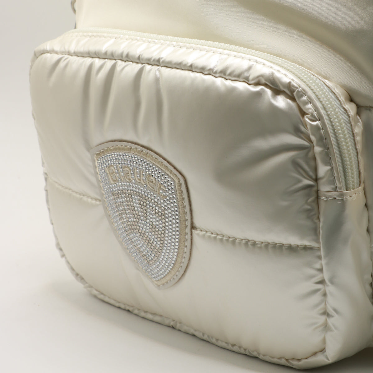 Blauer Zaino White