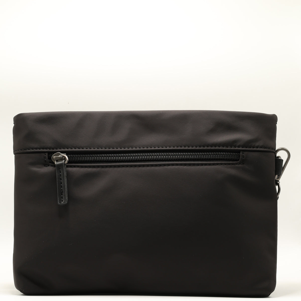 Blauer Pochette Black Piatnyl01